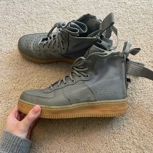 Women’s Nike Sneaker